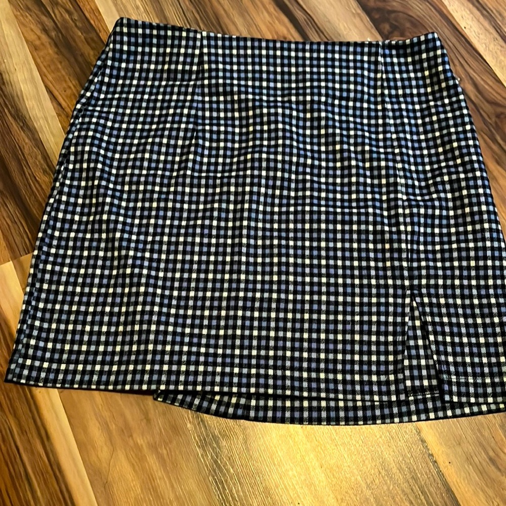 Plaid mini split skirt